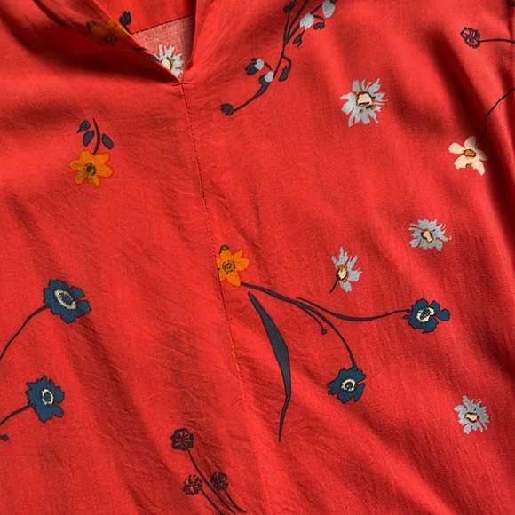 EUC XS Gap lightweight l/s blouse - Picture 3 of 3